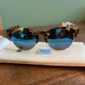 Toms Charlie Rae sunglasses. Polarized, blue lens, tortoise shell frame. NWT